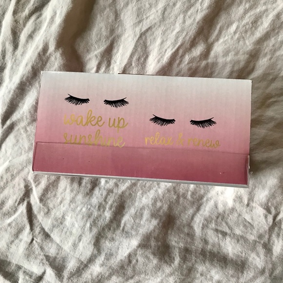 Candle and stemless wine glass gift set - Picture 2 of 6